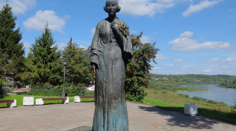 Памятник М.И. Цветаевой