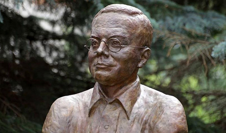 Бюст Н. А. Заболоцкому