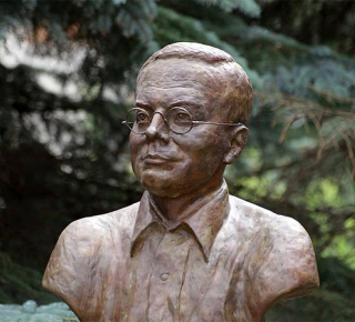 Бюст Н. А. Заболоцкому